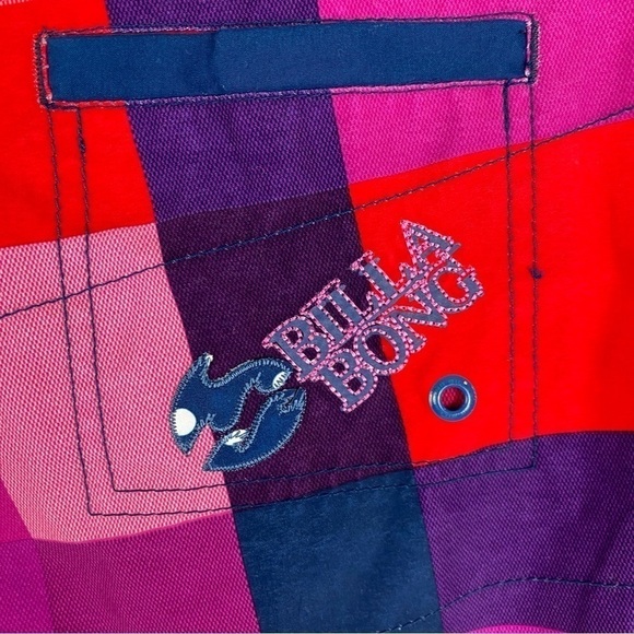 BILLABONG Pink Red Plaid Bermuda Board Shorts Size 7 - Picture 5 of 10